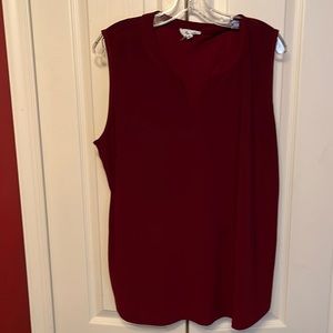 Sleeveless maroon top